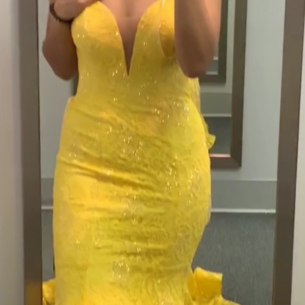 PROM DRESSSS - Picture 4 of 4